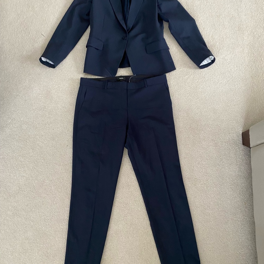 Women’s Theory Navy Suit